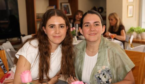  Pili Castañón y Mariana Vázquez.