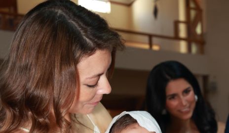  Beatriz Hernández con su ahijado Julián.