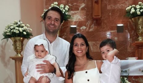  Ricardo Espinosa y Lucía González su sobrino Julián y con sus hijos Andrés y Marcelo.
