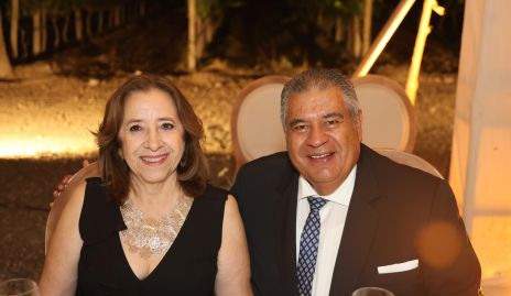  Alejandra Barrera y Elías Torres.