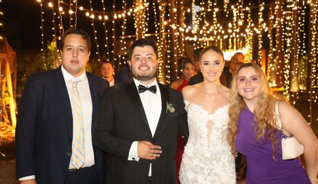  Alejandro Riquelme, Gerardo Somohano, Paulina Cantú y Sofía.