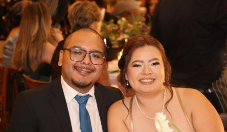  Jorge Flores y Abril Trejo.