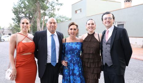  Ana Morales, José Ángel Morales, Ana Hunter, Alejandra Morales y Aldo Martínez.