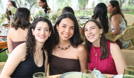  Karime García, Vini Padrón y Cristina Ledezma.