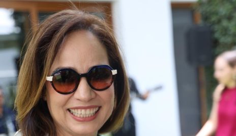  Ana Luisa Acosta con su nieta Miranda.