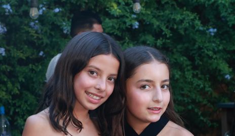 Luciana Lozano y Luciana Briseño.
