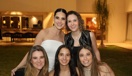  Bárbara González, Lucila Andrade, Mariana Álvarez, María Gameros y Sofía Hernández.