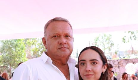  Arturo Medina y Roberta Medina.