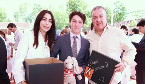  Helda Juárez, Daniel Bárcena y Miguel Bárcena.