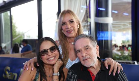  Paty Montalvo, Lorena Villaseñor y Francisco Lastras.