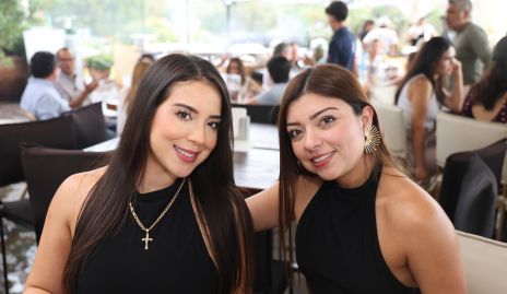  Natalia y Jessica Santoyo.