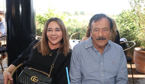  Beatriz y Toño Contreras.