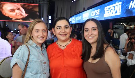  María, Elizabeth y Caro Duque.
