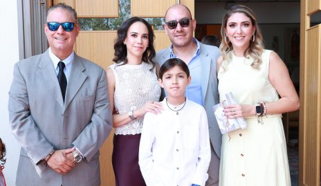  Lalo García, María Costa, Gerardo Lomelí y Fernanda Valdes con Fernando.