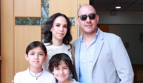  María Costa, Gerardo Lomelí, Fernando y Joaquín.