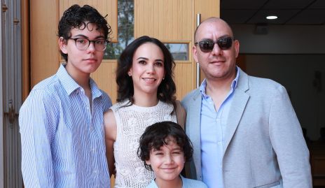  Santiago Lomelí, María Costa, Gerardo Lomelí y Joaquín Lomelí.