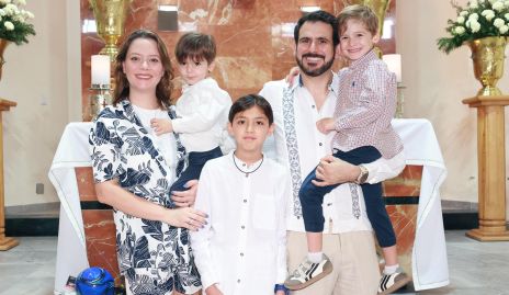  Marcela O’Farril, Santiago Valdes, Mauricio Valdes y Mauricio Valdes con Fernando.