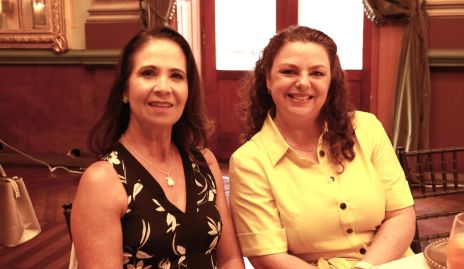  Verónica Balbontín y Claudia Flores.