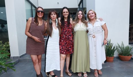  Luciana, Denisse, Adriana, Tatiana Pérez y Mariana.