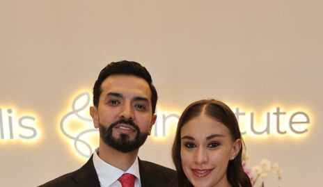  Mauricio Gámez y Cinthia Portales.