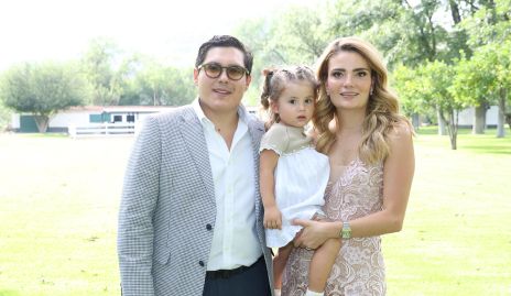  Jorge Stahl y María Lorca con su hija Joaquina.