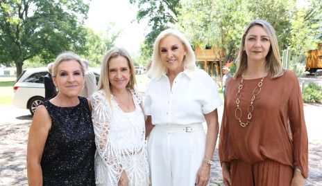  Elsa Stahl, Edna Stahl, Isa Stahl y Beth Villegas.