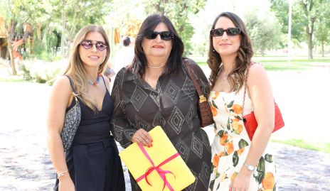  Marie Stahl, Conchita Stahl y Laura Sthal.