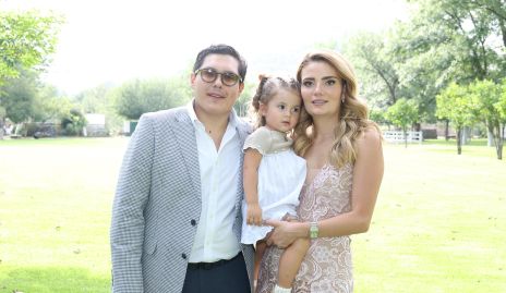  Jorge Stahl y María Lorca con su hija Joaquina.
