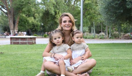  María Lorca con sus hijas Joaquina y Marietta Sthal.