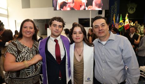  Cecilia Carrillo, Diego Camargo, Lola y Javier Pereda.