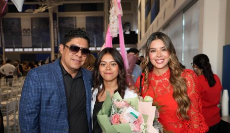 Ricardo Gallardo, Mía Gallardo y Ruth González.