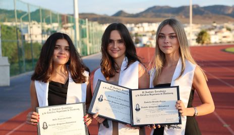  Sofía Anguiano, Priscila de la Garza y Anabella Mercado.