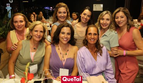  Rocío Valle, Ivette Coulon, Ángeles Barba, Adriana Cabrero, María Paula Martínez, Mireya Payán, Celina Conde y Cristina Pérez.
