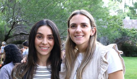  Adri de la Maza  y Paola Torre.