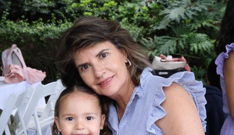  Marisa Mercado con su nieta Mariana.