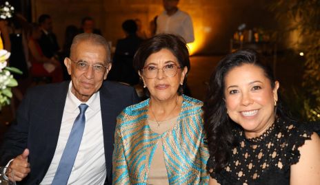 Alan Rodríguez, Conchita Hernández y Adriana Rodríguez.