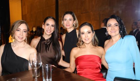  Lizeth Barraza, Cristina Díaz, Gaby Flores, Elena Herrera y Elda Tapia.
