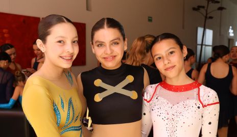  Daniela Apezteguía, Isabella Color y Romina Zamarrón.