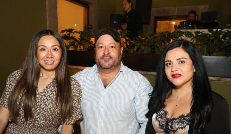  Arlette González, Francisco Estrada y Olivia Cosío.