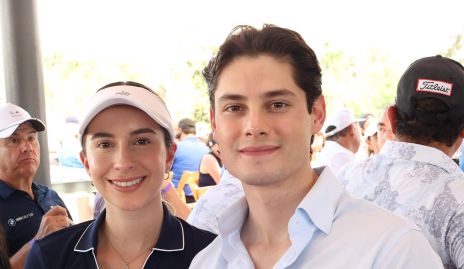 Estefanía Calvillo y Alex.