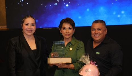 Corina Toro, Margarita Mendiola y Héctor Navarro.