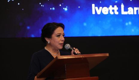  Ivette Larrea.
