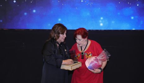  Fabiola Mejorada y Ana Neumann.