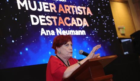  Ana Neumann.