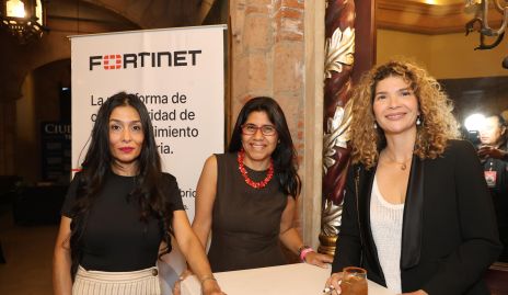  Cristina Roarum, Vianney Rangel y Carmen Montañez.