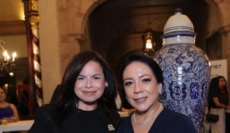  Mónica Rivera e Ivette Larrea.