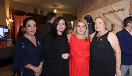  Ivette Larrea, Mónica Rivera, Carmenchu y Adriana Arango.