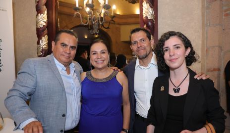  José Alberto Padrón, Julissa de Dios, Carlos Sánchez y Gaby del Río.
