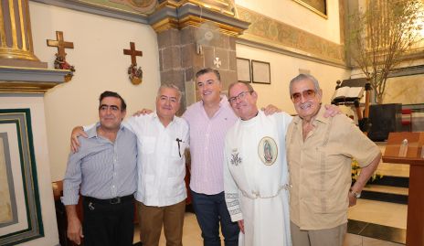  Pascual Leos, Francisco Leos, José Antonio Leos, Pbro. Gabriel Del Valle y Pascual Leos.