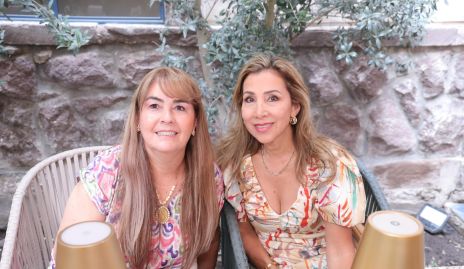  Carmelita Leos y Mucia Salazar.